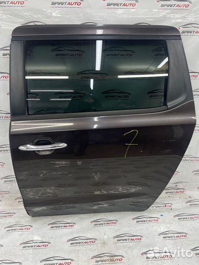 Дверь задняя левая Kia Carnival 3 2.2 D4HB