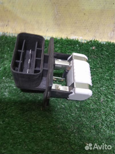 Резистор вентилятора системы охлаждения Kia Optim