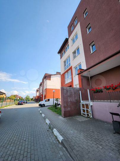 2-к. квартира, 58 м², 2/5 эт.