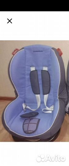 Одно детское автомобильное кресло от 9 до 25 кг
