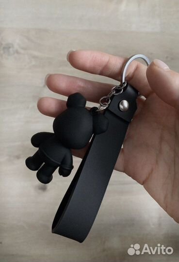 Bearbrick брелок