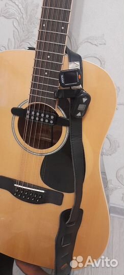 Акустическая гитара
