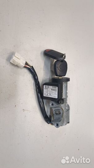 Замок зажигания Nissan Navara, 2002