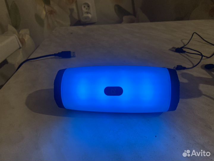 Блютуз колонка с радио