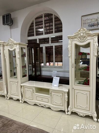 Стенка в гостиную