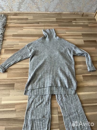 Трикотажный костюм кофта и штаны