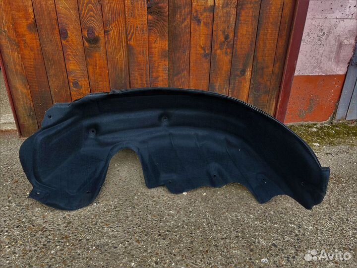 Подкрылок Toyota Corolla E150 E180