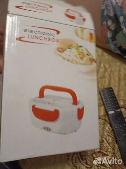 Electronic lunchbox