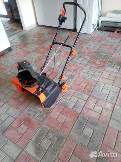 Снегоуборщик электрический бу