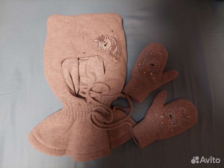 Комплект шапка-шлем и варежки