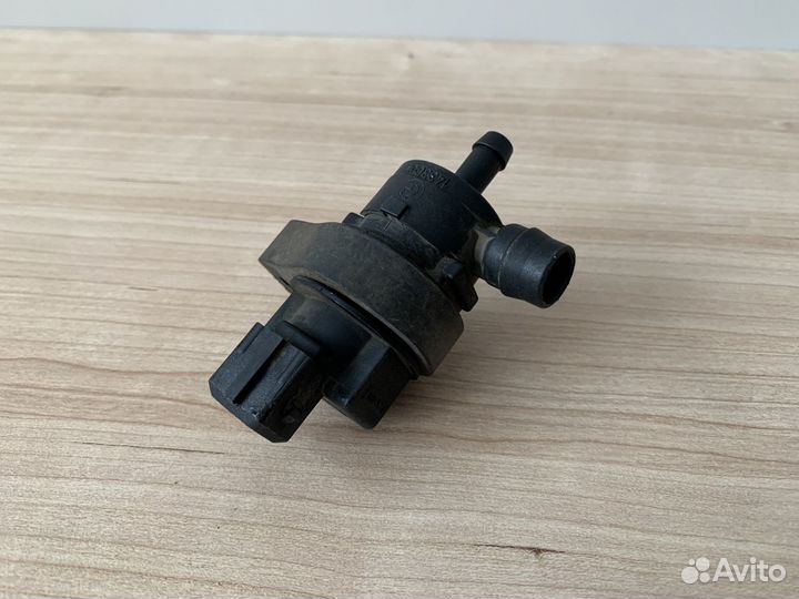 Клапан вентиляции бака Range Rover L322 4.4 M62