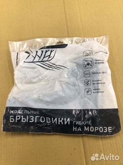 Брызговик передний правый opel zafira