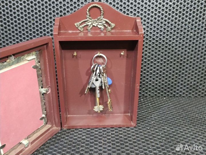 Ключница настенная