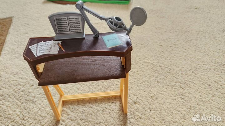 Стол для барби