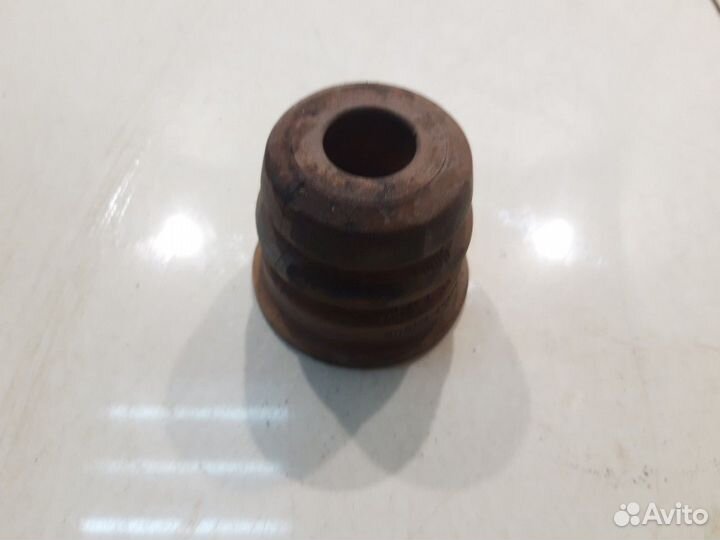 Отбойник стойки(задний правый) (Hyundai H-1 II)