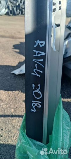 Подножка,пороги toyota rav 4 2018 года