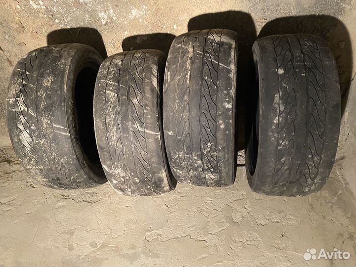 Zeta Azura 275/40 R20
