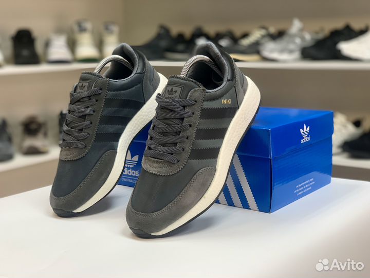 Кроссовки Adidas iniki