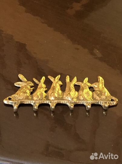 Вешалка настенная