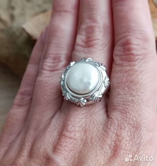 Серебряное кольцо с жемчугом