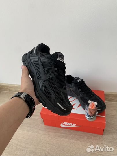 Nike Air Zoom Vomero 5