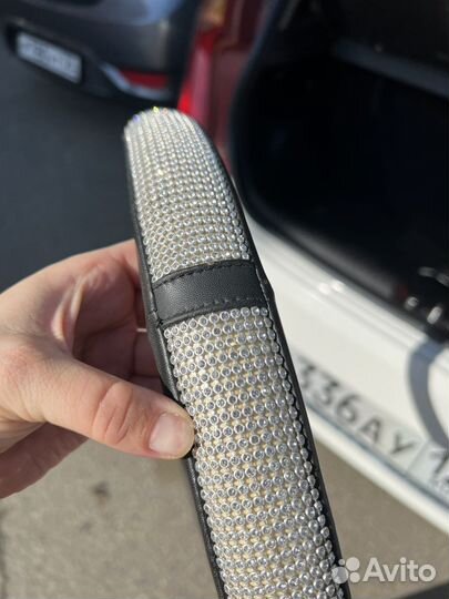 Оплетка на руль со стразами