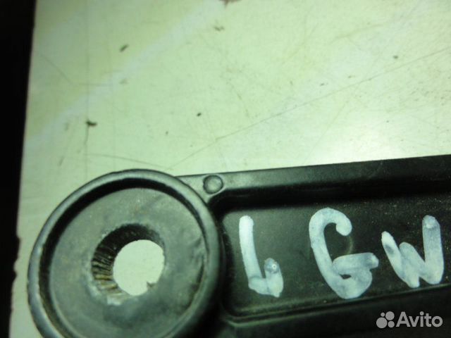 Поводок стеклоочистителя передний Great Wall Hover