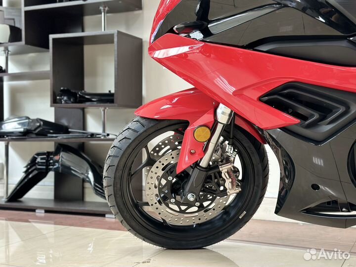 Электрический мотоцикл BMW RR