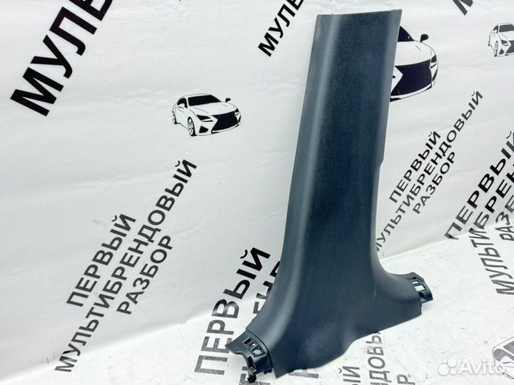 Накладка центральной стойки правая Infiniti Qx50