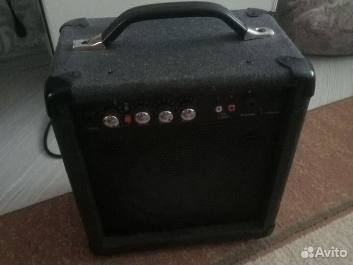 Комбоусилитель