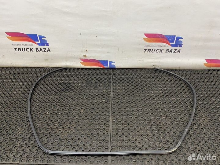 Уплотнитель стекла двери Scania 5-series