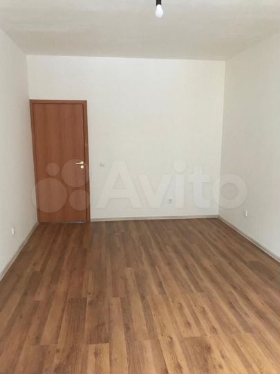 2-к. квартира, 58 м², 4/19 эт.