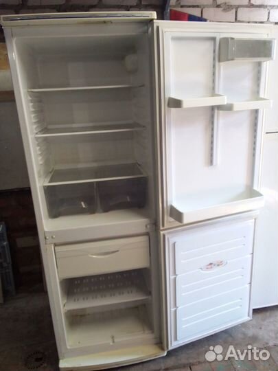 Холодильник Современный Отличный