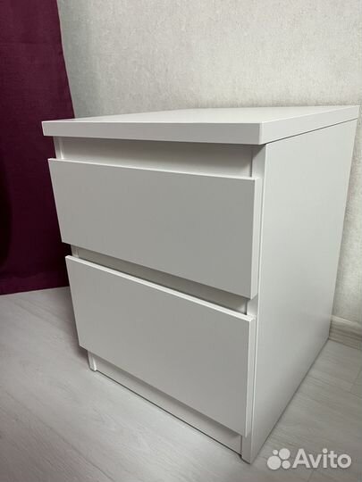 Прикроватная тумба с двумя ящиками