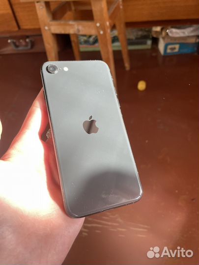 iPhone SE (2020), 64 ГБ