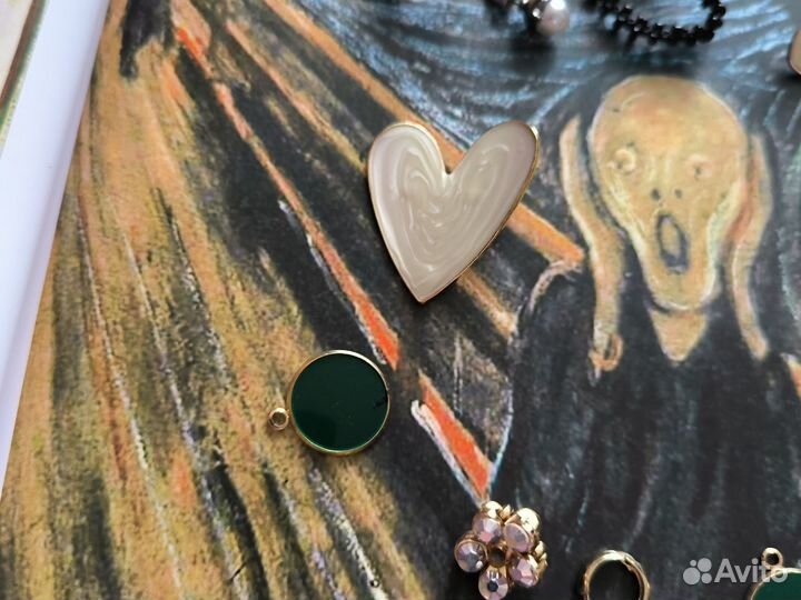 Украшения набором