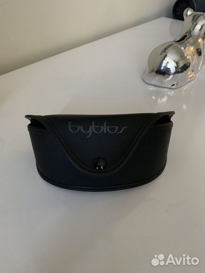 Солнцезащитные очки Byblos