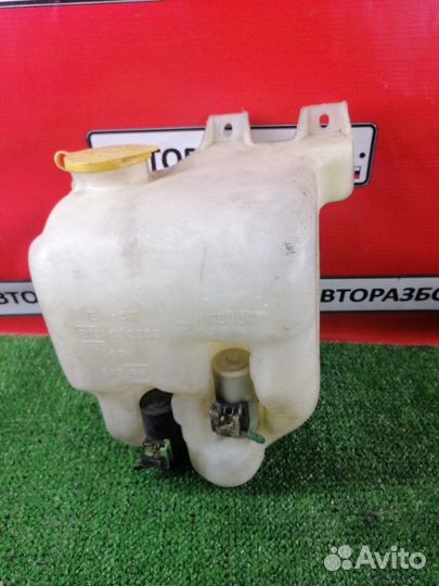 Бачок омывателя Subaru Legacy BH5 EJ20