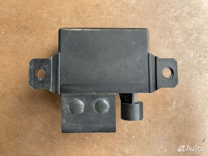 Реле заряда mercedes w211 E211