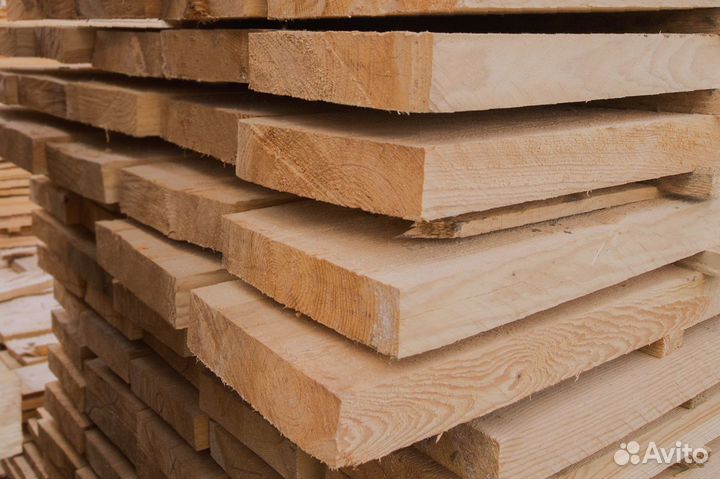 Прочные доски из сосны, надежное решение для строи