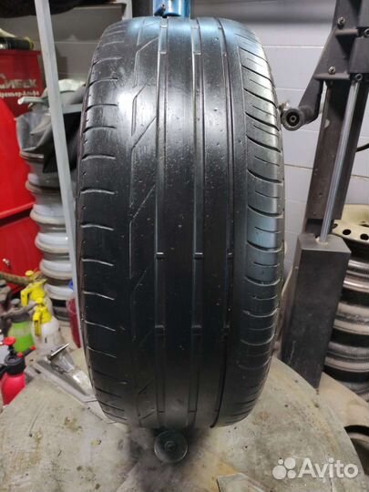 Bridgestone Turanza T001 225/55 R17
