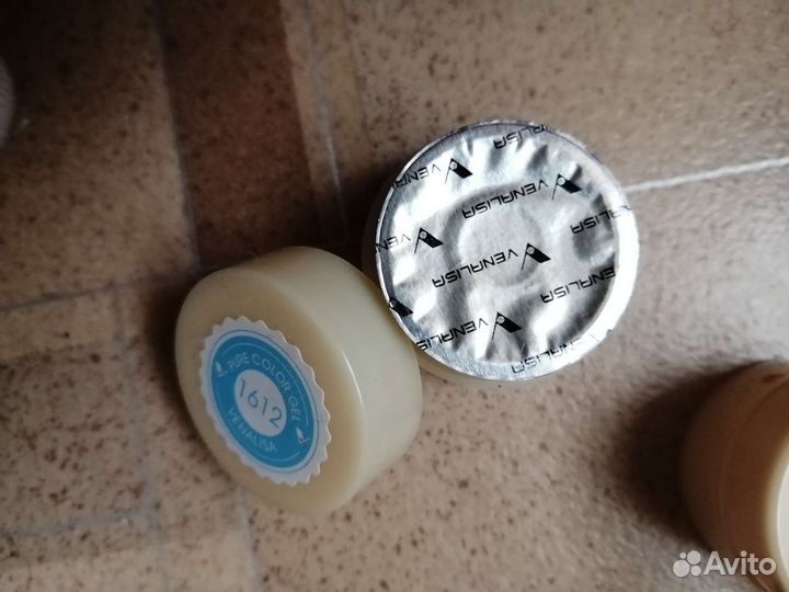 Продаю гель Лаки для маникюра