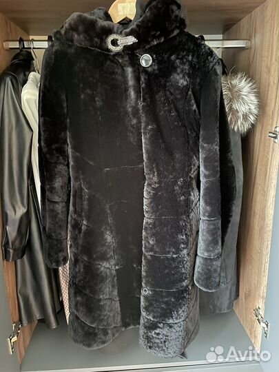 Шуба мутоновая с капюшоном