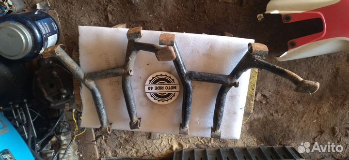 Центральная подставка для Suzuki GSF250 Bandit