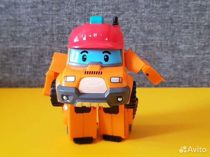 Рой, Поли, Эмбер, Хейли, Марк