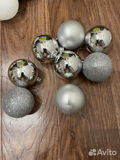 Новогодние игрушки