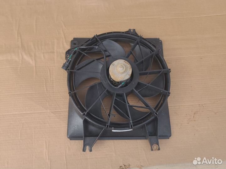 Вентилятор охлаждения двигателя Hyundai Lantra J2