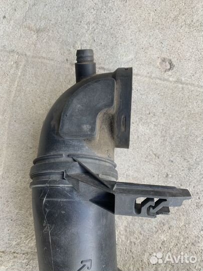 Патрубок корпуса воздушного фильтра Mercedes M112