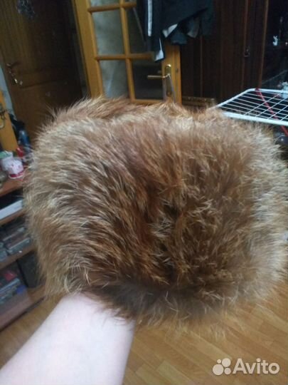 Шапка из чернобурки женская и из лесы мужская б/у