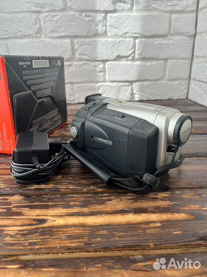 Видеокамера Samsung vp d